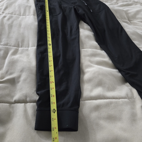 lululemon athletica Men's Black Joggers - Picture 5 of 10